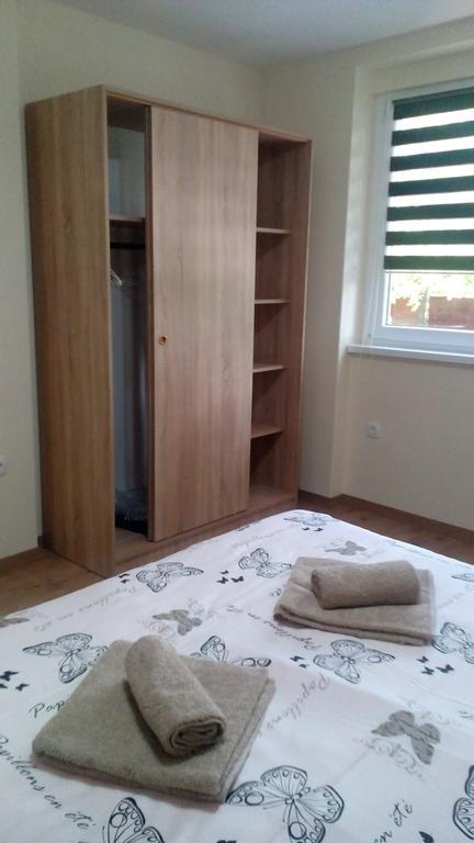 Apartment Marija Σρέμσκα Μιτρόβιτσα Εξωτερικό φωτογραφία