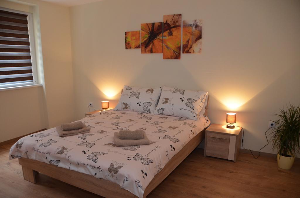 Apartment Marija Σρέμσκα Μιτρόβιτσα Εξωτερικό φωτογραφία