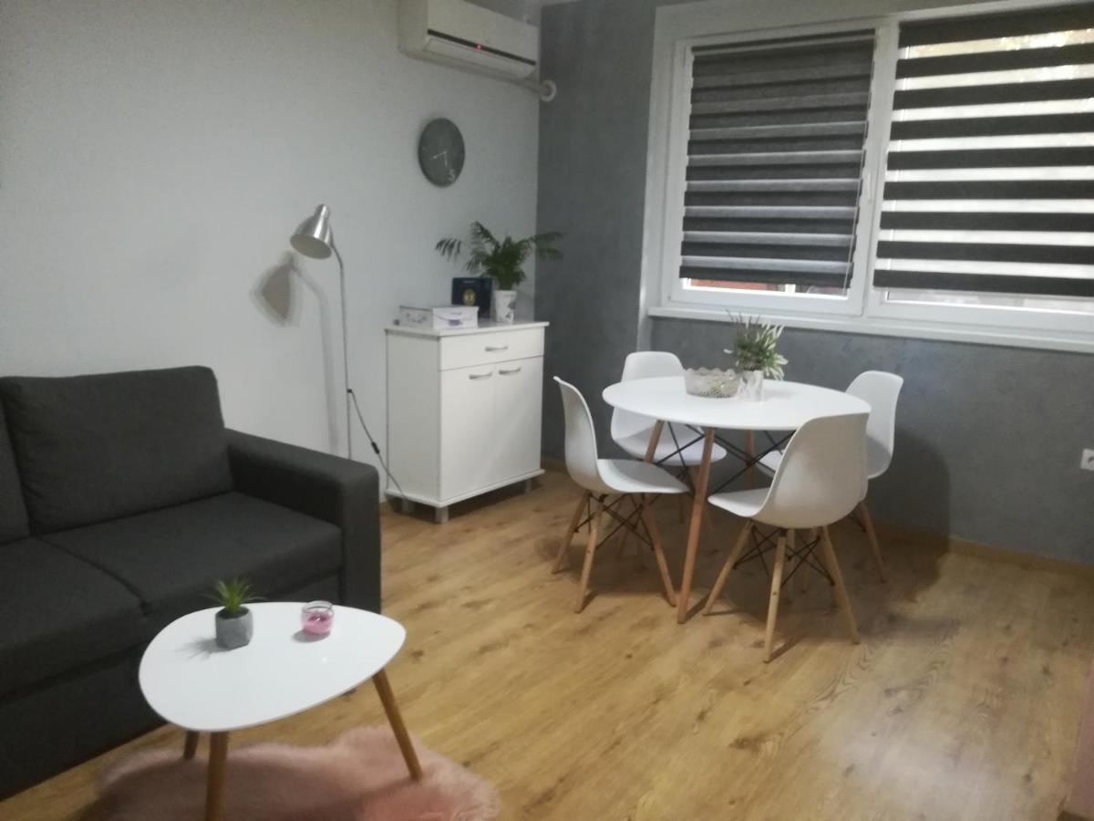 Apartment Marija Σρέμσκα Μιτρόβιτσα Εξωτερικό φωτογραφία